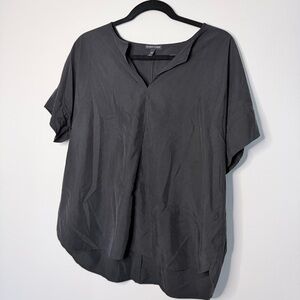 Eileen Fisher Black V-Neck Short Sleeve Blouse